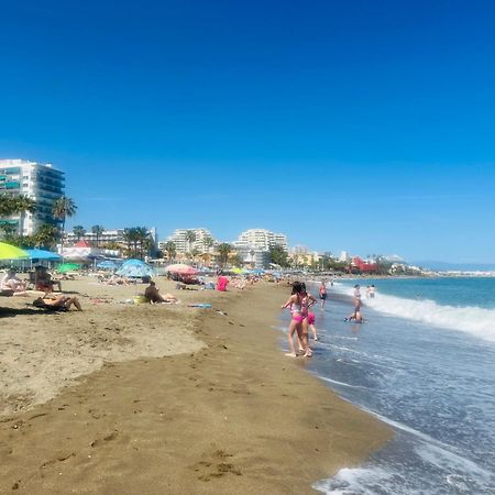 Luxury Beachfront Apartment In Benalmadena Costa Kültér fotó