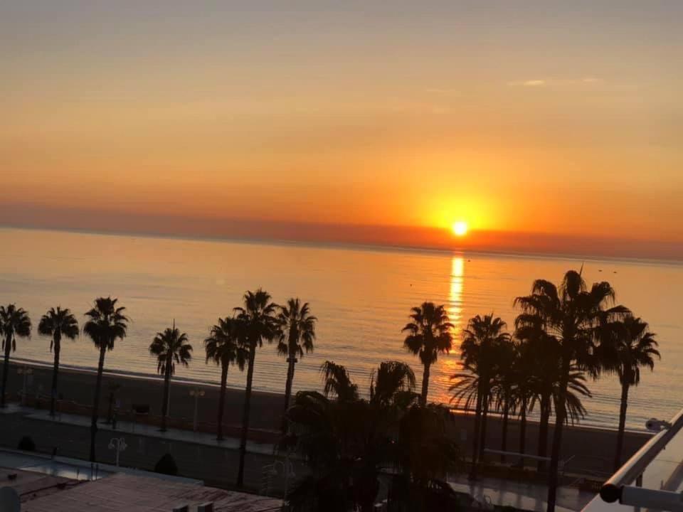 Luxury Beachfront Apartment In Benalmadena Costa Kültér fotó
