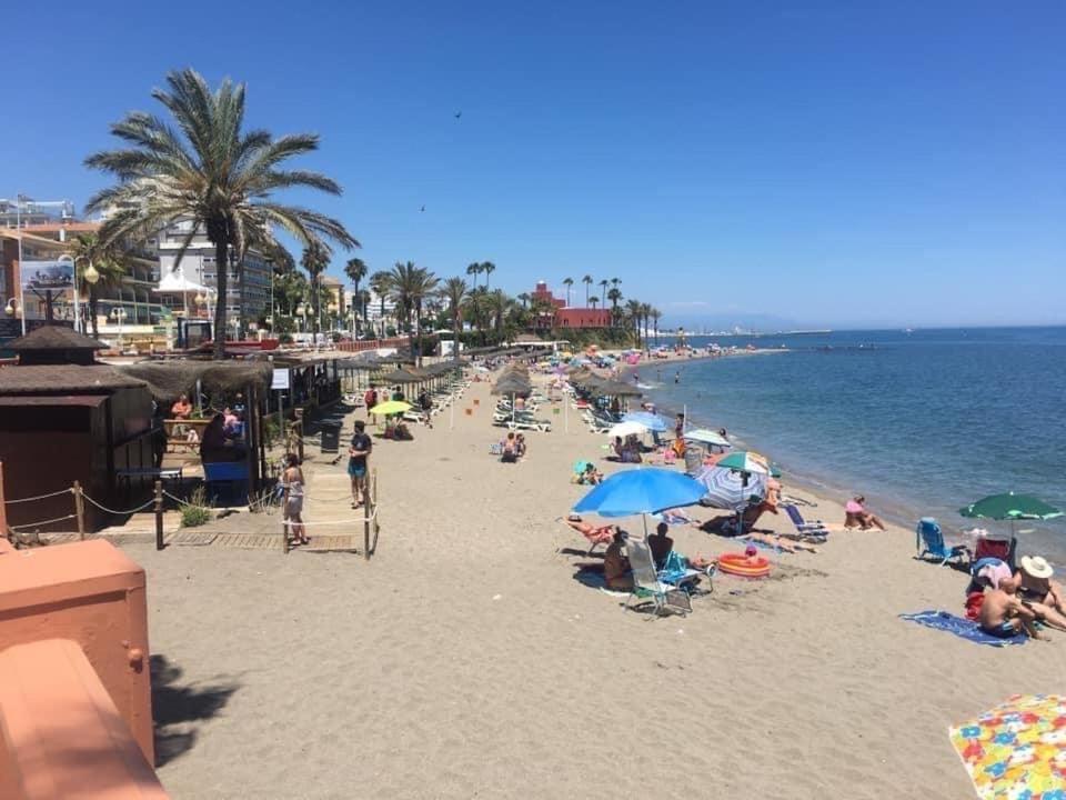 Luxury Beachfront Apartment In Benalmadena Costa Kültér fotó
