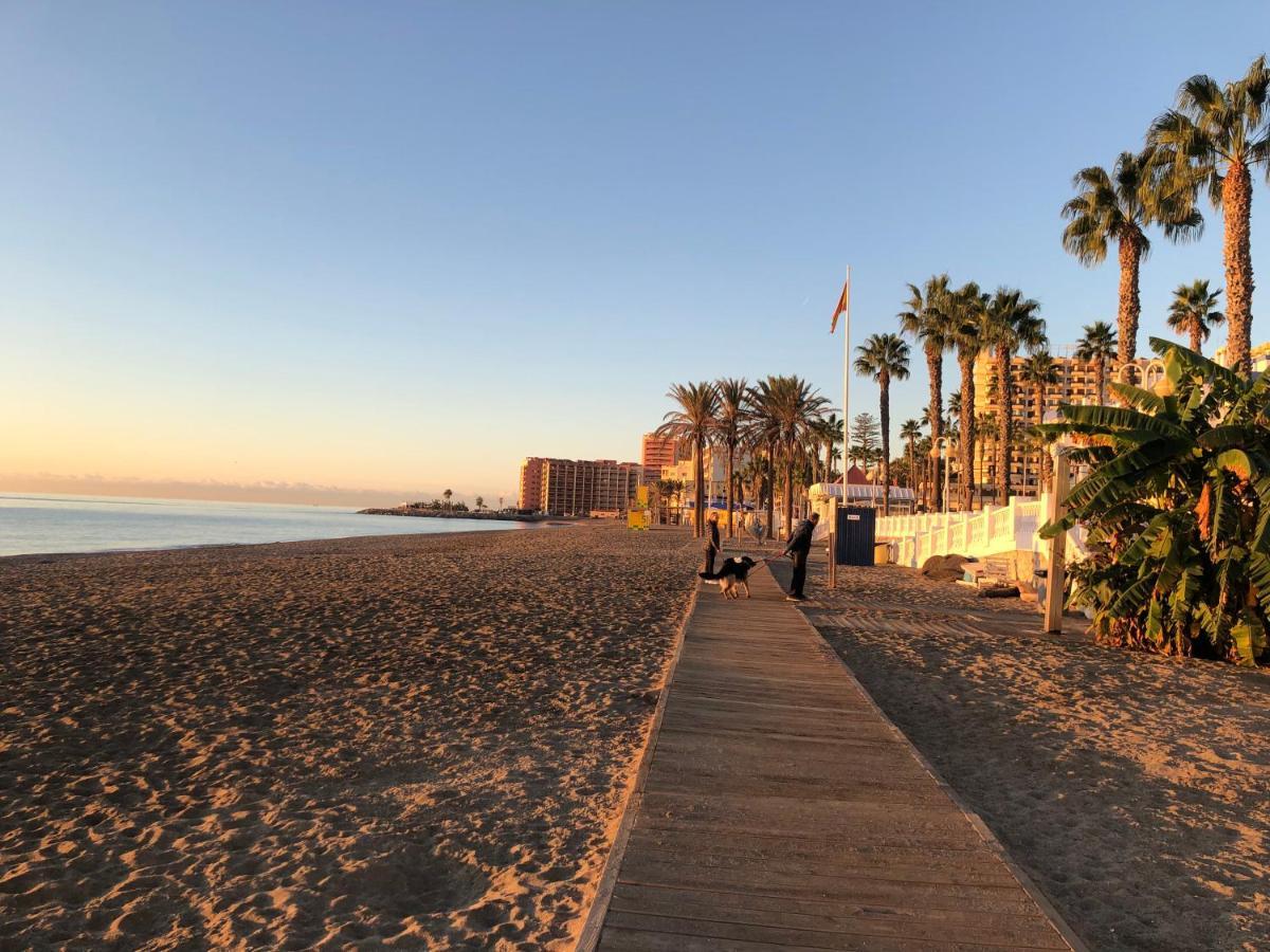 Luxury Beachfront Apartment In Benalmadena Costa Kültér fotó