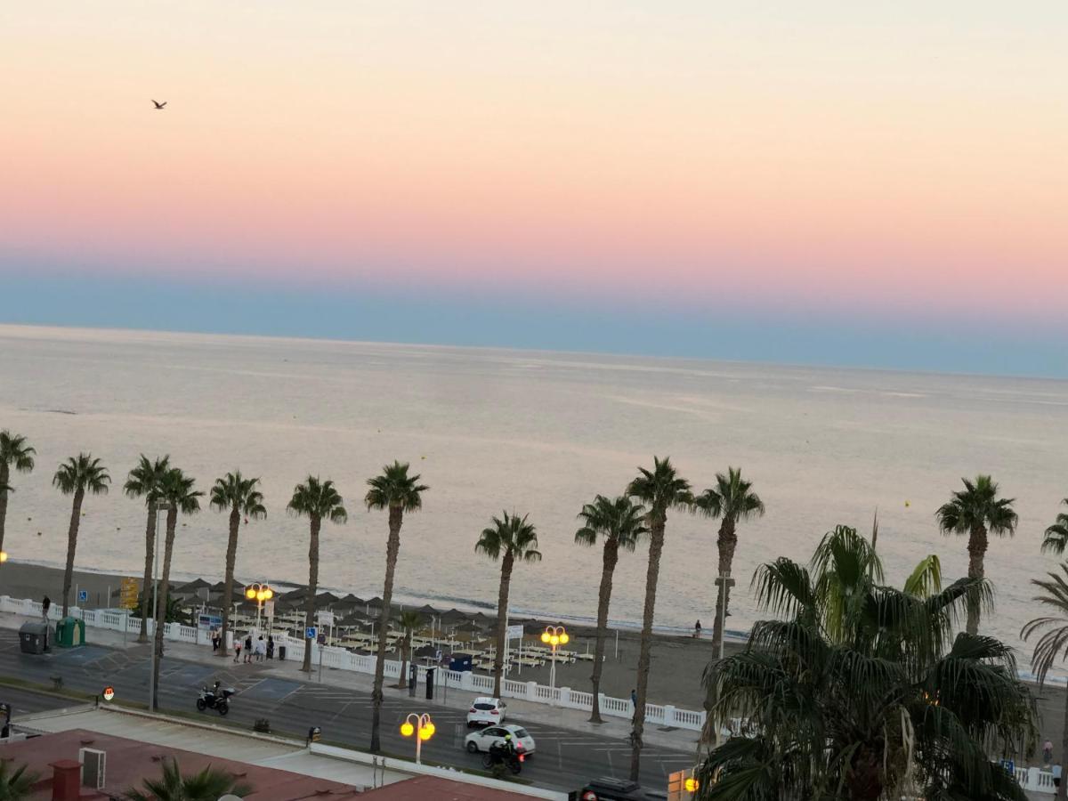 Luxury Beachfront Apartment In Benalmadena Costa Kültér fotó