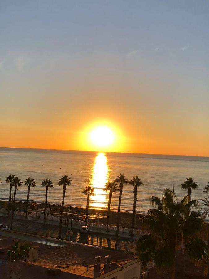 Luxury Beachfront Apartment In Benalmadena Costa Kültér fotó