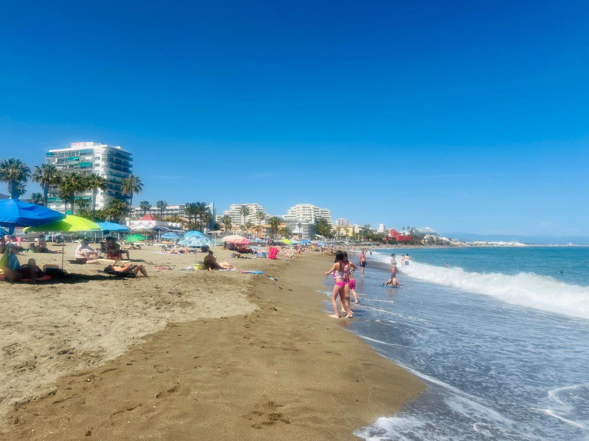 Luxury Beachfront Apartment In Benalmadena Costa Kültér fotó
