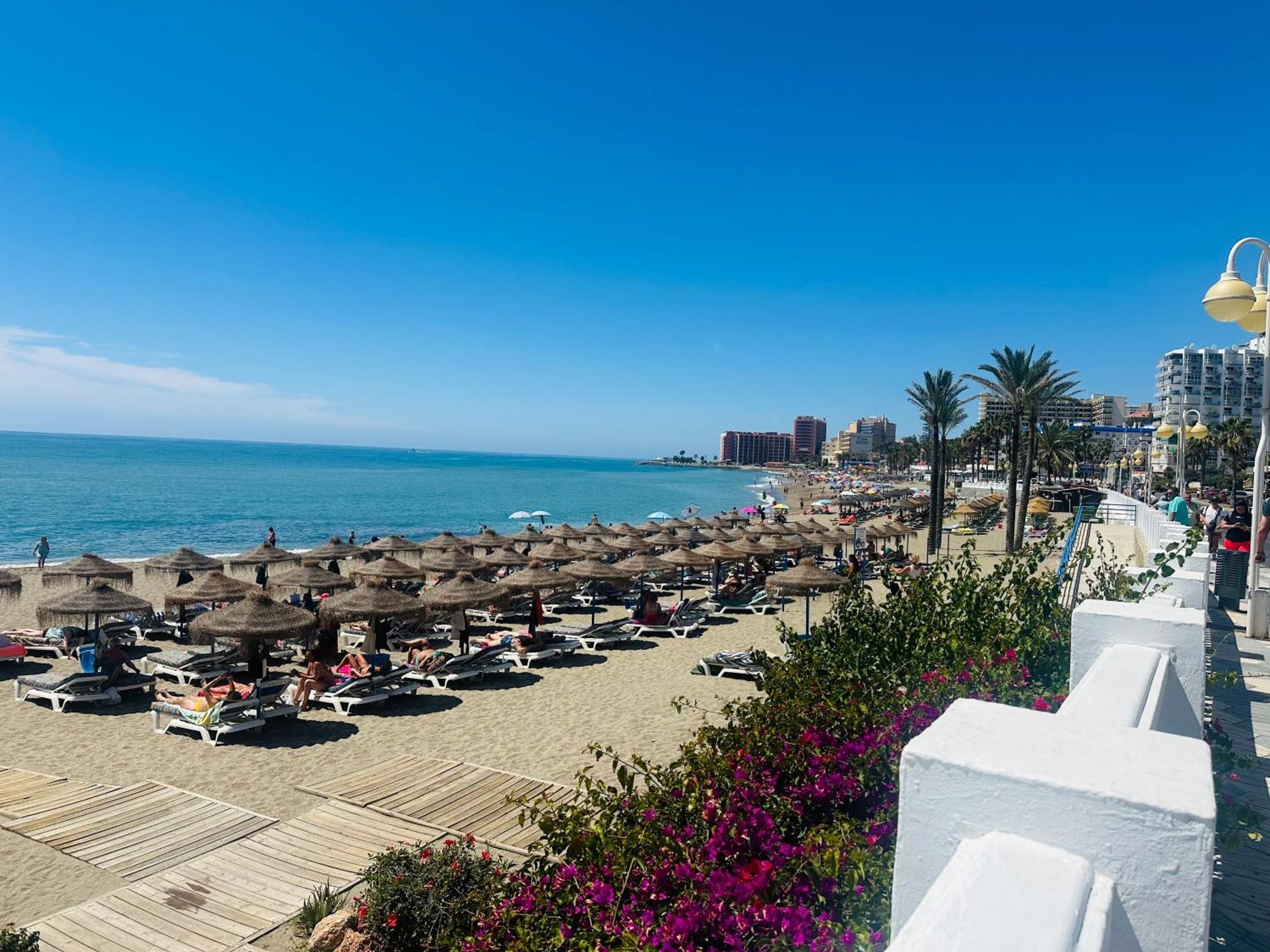 Luxury Beachfront Apartment In Benalmadena Costa Kültér fotó