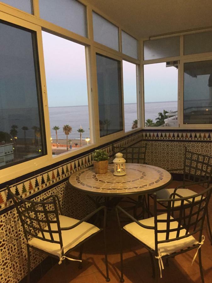 Luxury Beachfront Apartment In Benalmadena Costa Kültér fotó