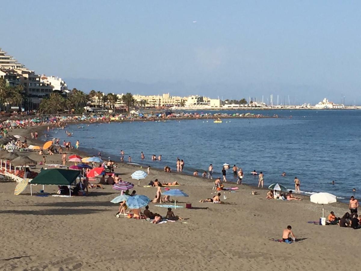 Luxury Beachfront Apartment In Benalmadena Costa Kültér fotó